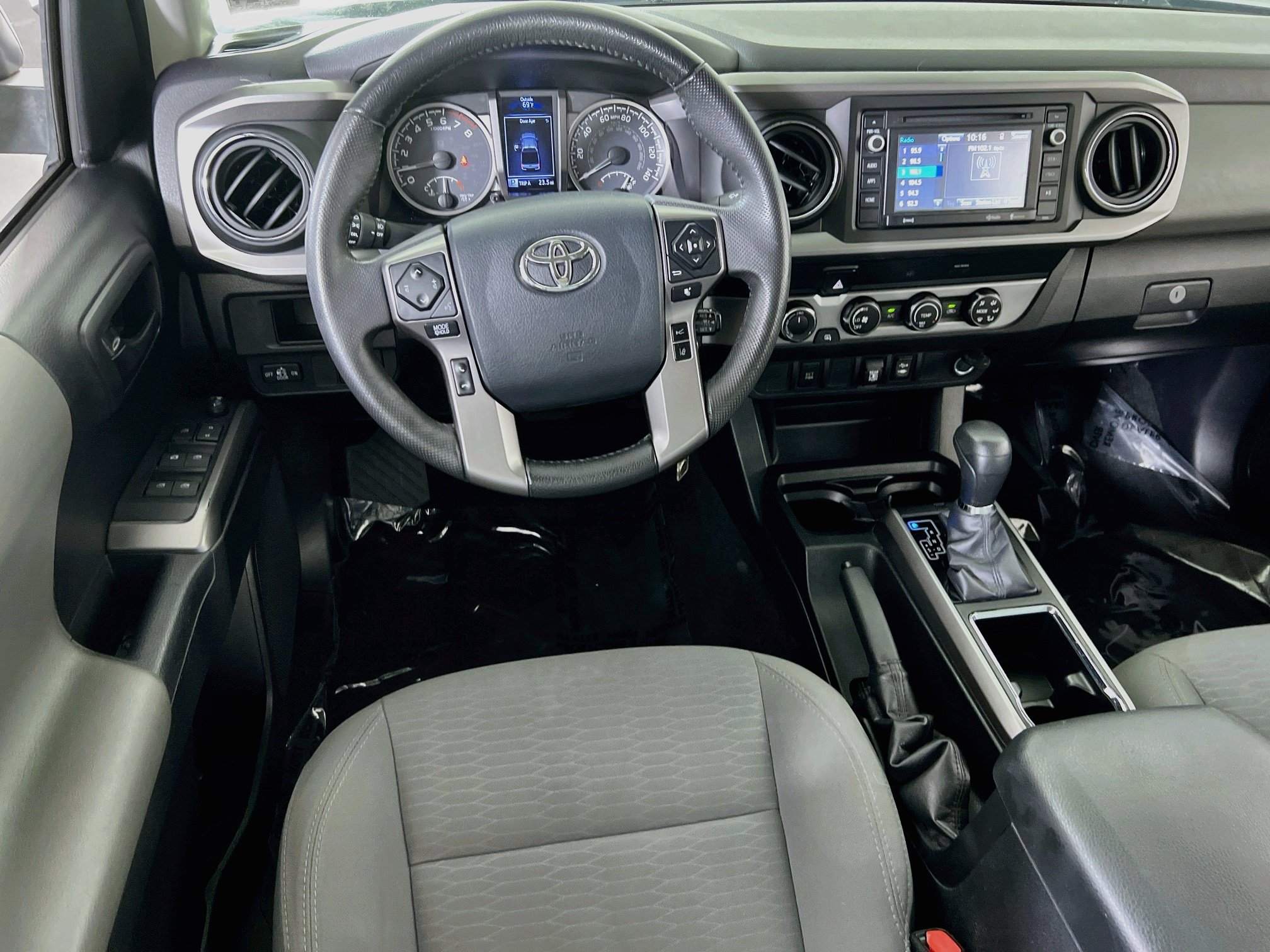 Used 2019 Toyota Tacoma SR5 AWD/4WD image 20