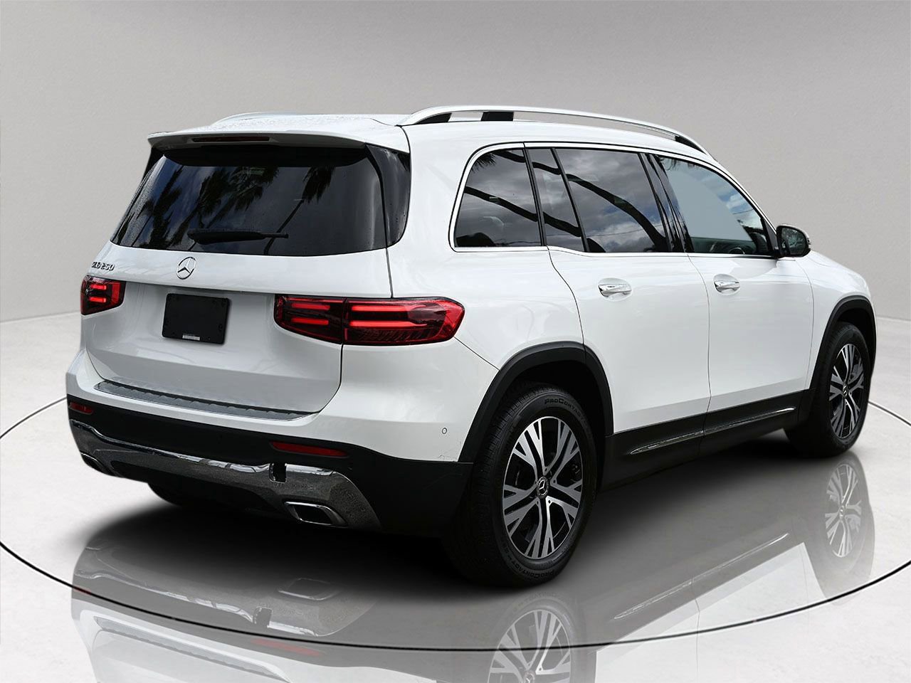 Certified 2025 Mercedes-Benz GLB 250 image 6