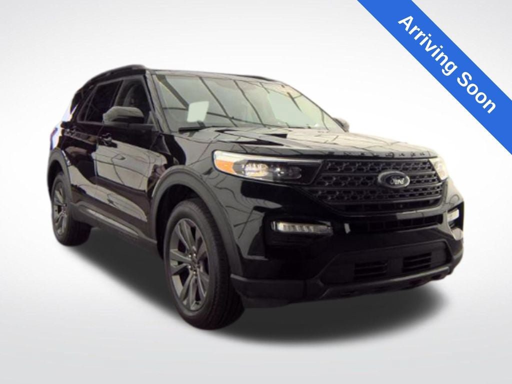 Used 2024 Ford Explorer XLT w/ Equipment Group 202A AWD/4WD image 1