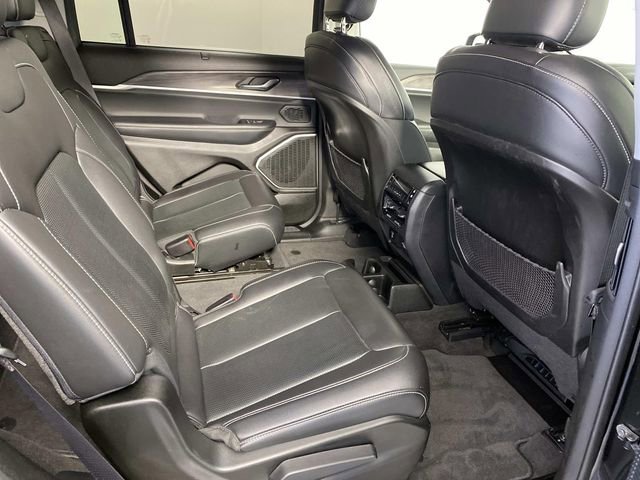 Used 2022 Jeep Grand Cherokee L Limited w/ Luxury Tech Group II image 12