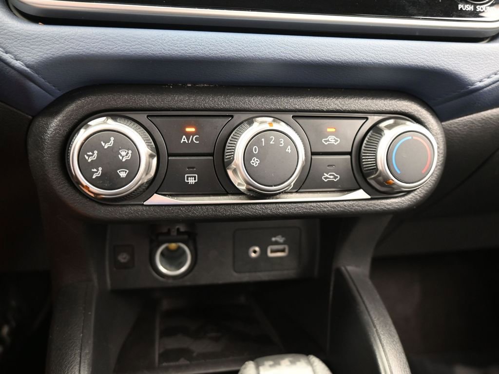 Used 2023 Nissan Versa SV image 22