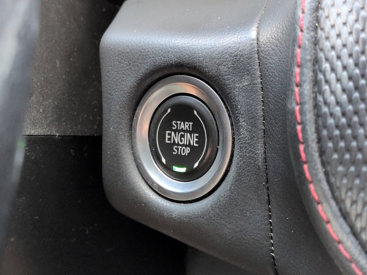 Used 2021 Chevrolet Suburban RST RWD image 30