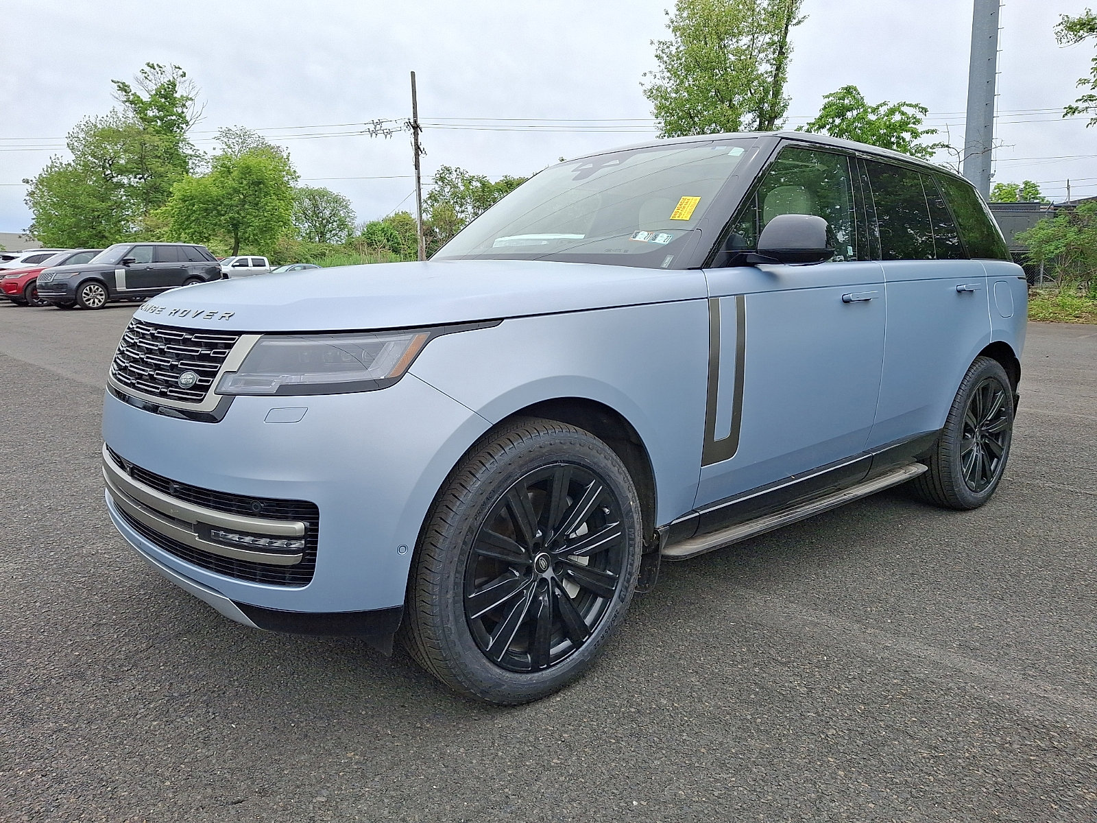 Used 2025 Land Rover Range Rover SE