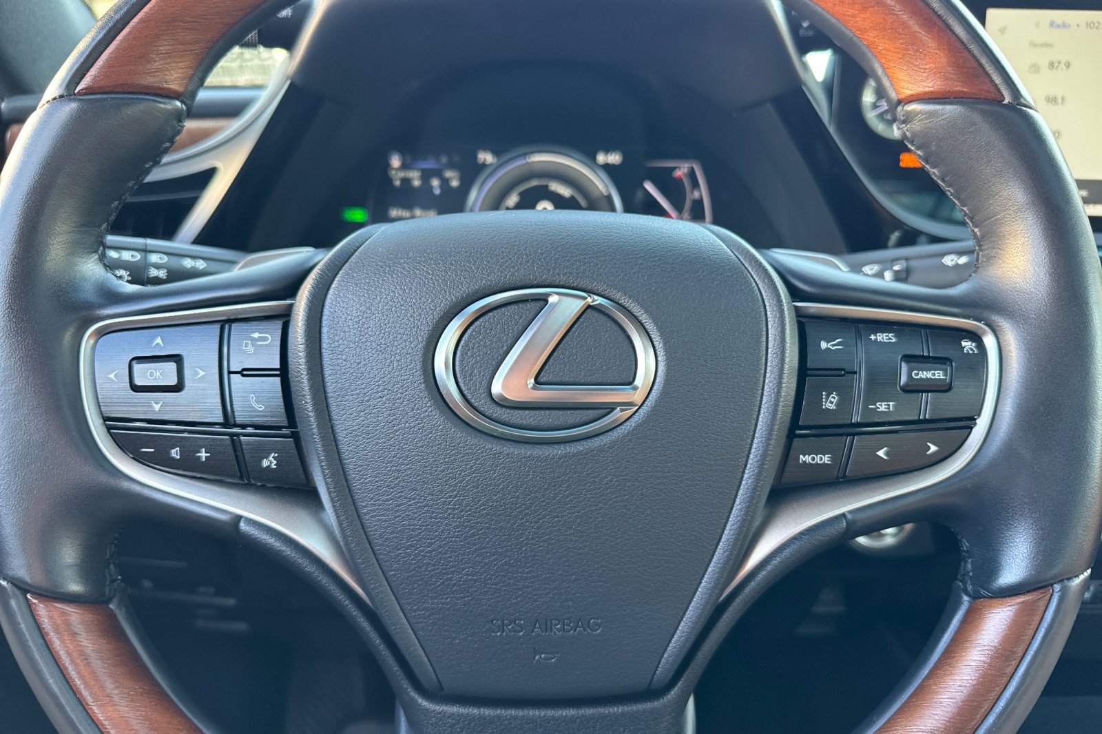 Certified 2025 Lexus ES 300h w/ Accessory Package (Z1) FWD image 20