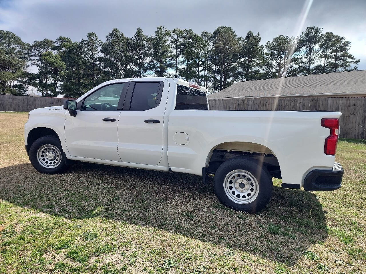 Used 2020 Chevrolet Silverado 1500 W/T w/ WT Value Package image 3