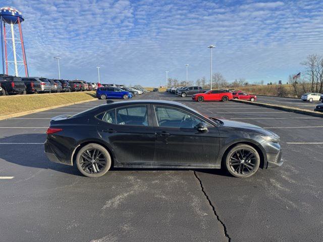 Certified 2025 Toyota Camry SE image 2