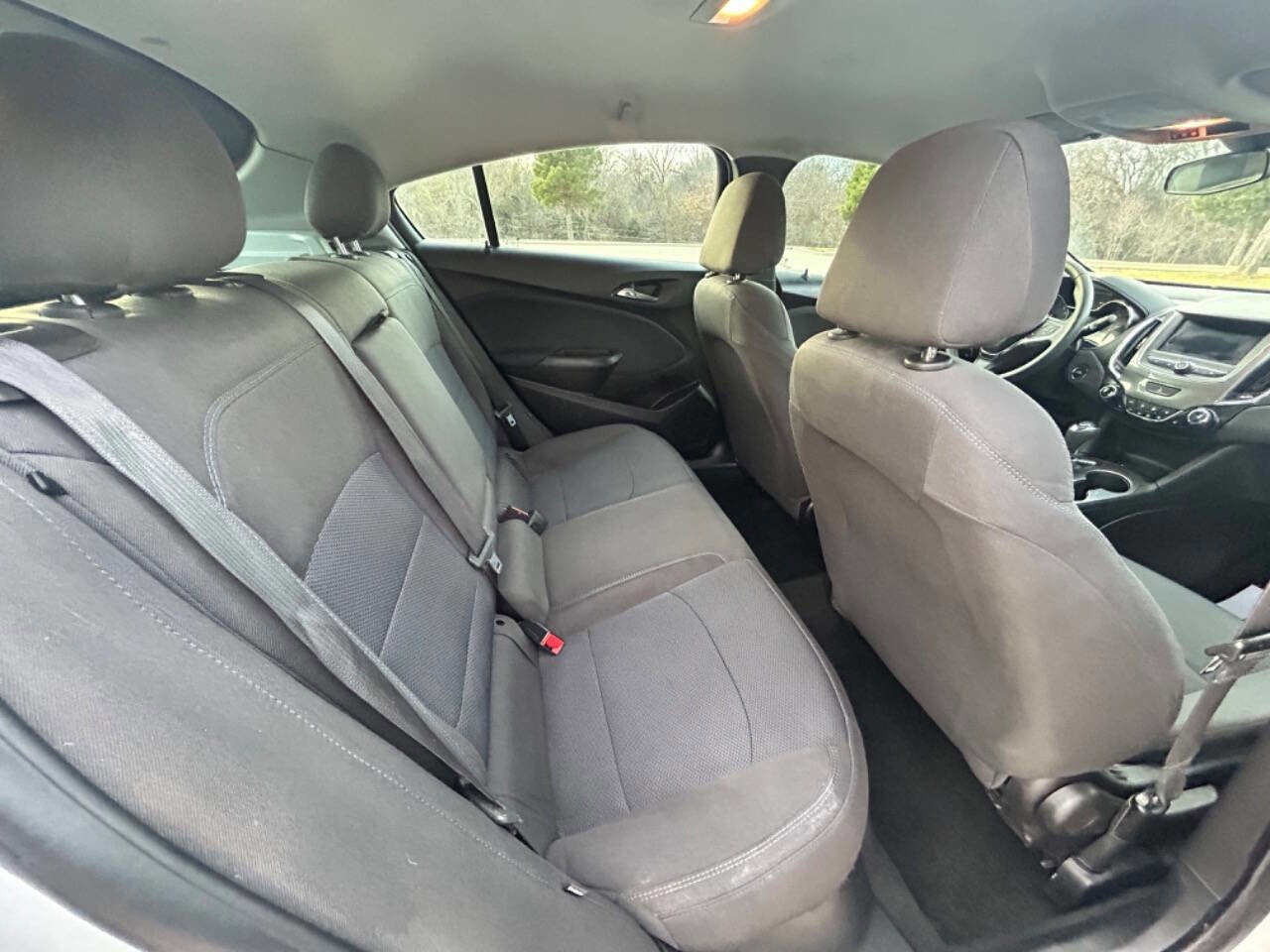 Used 2019 Chevrolet Cruze LT w/ Convenience Package image 15