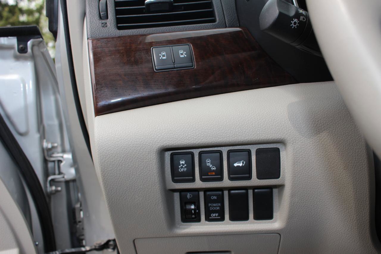 Used 2013 Nissan Quest LE w/ Protection Pkg FWD image 19