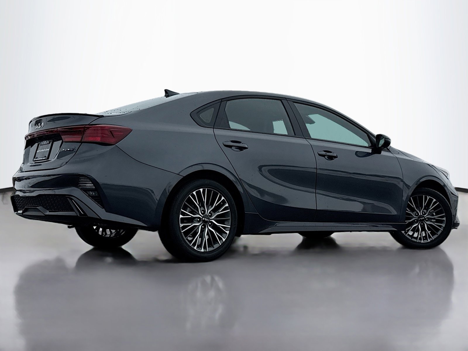 Used 2023 Kia Forte GT-Line FWD image 2