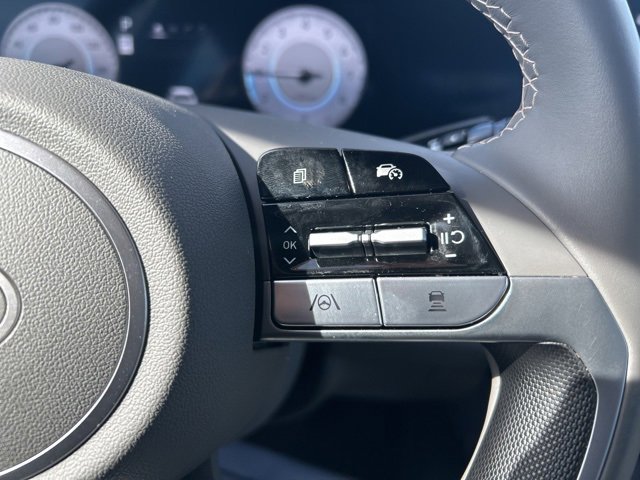 Used 2025 Hyundai Elantra SEL image 19