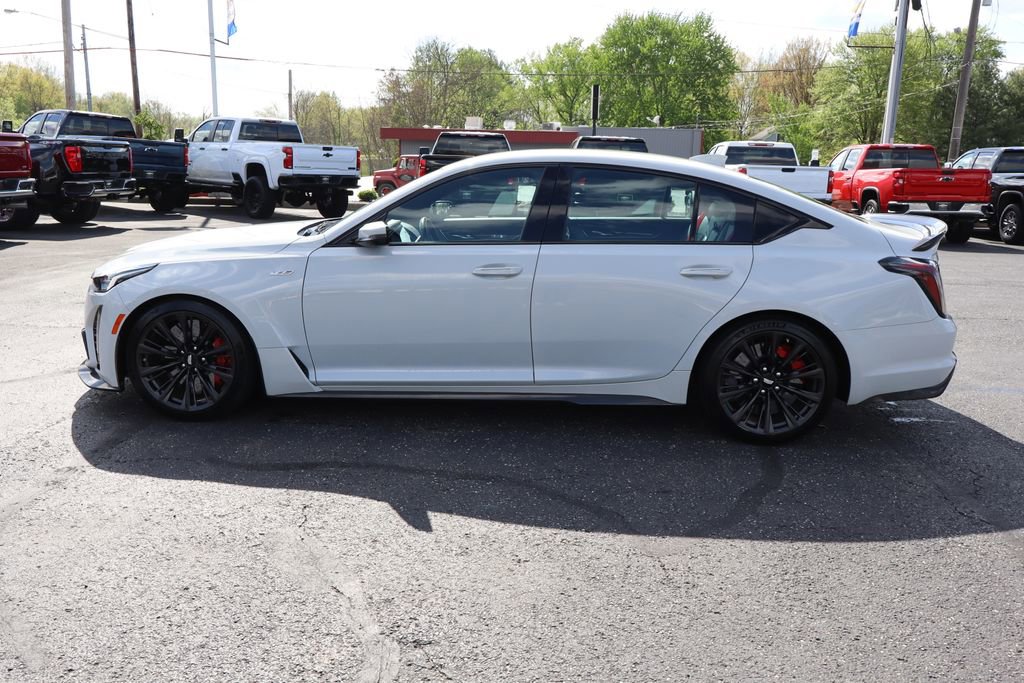 Used 2023 Cadillac CT5 V Blackwing w/ Carbon Fiber Package 2 RWD image 33