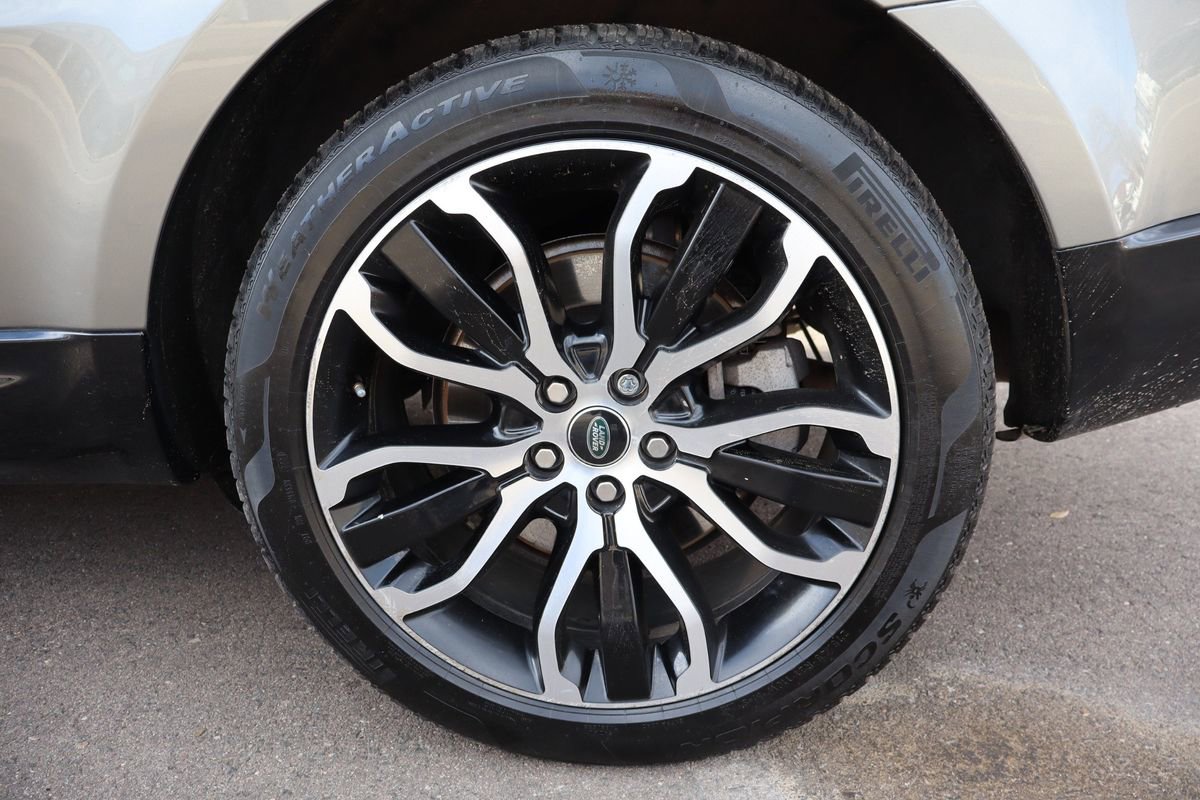 Used 2018 Land Rover Range Rover Sport HSE image 44