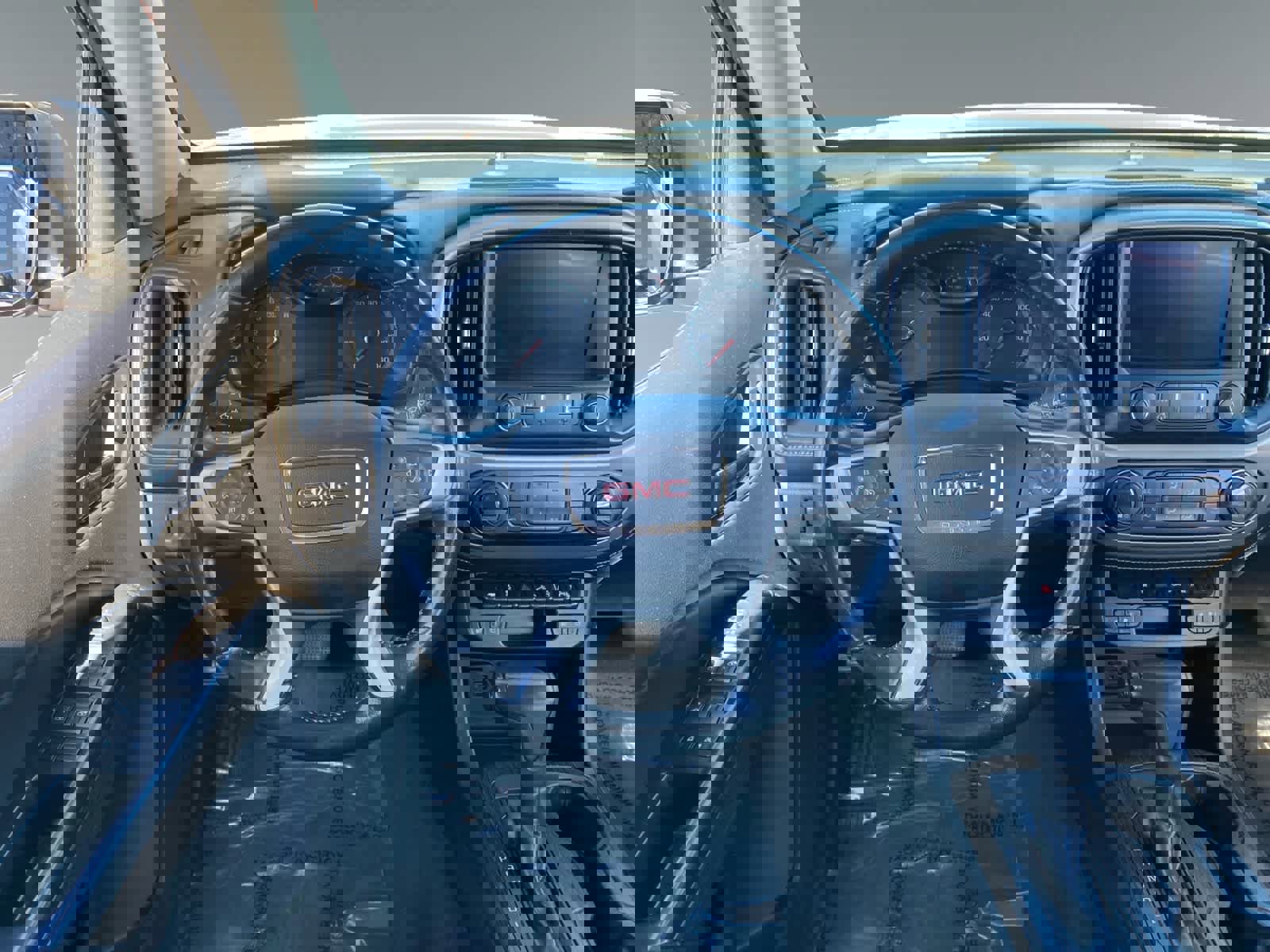 Used 2019 GMC Canyon Denali image 12