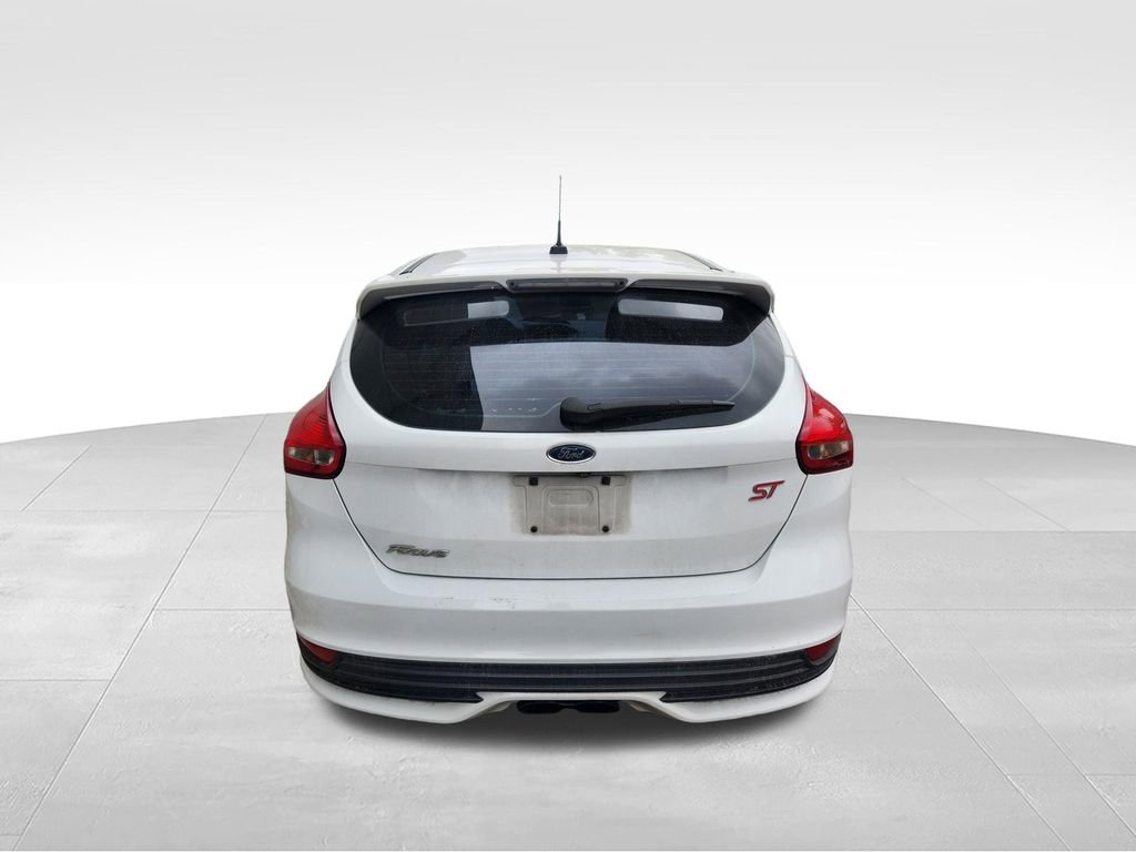 Used 2018 Ford Focus ST FWD image 7