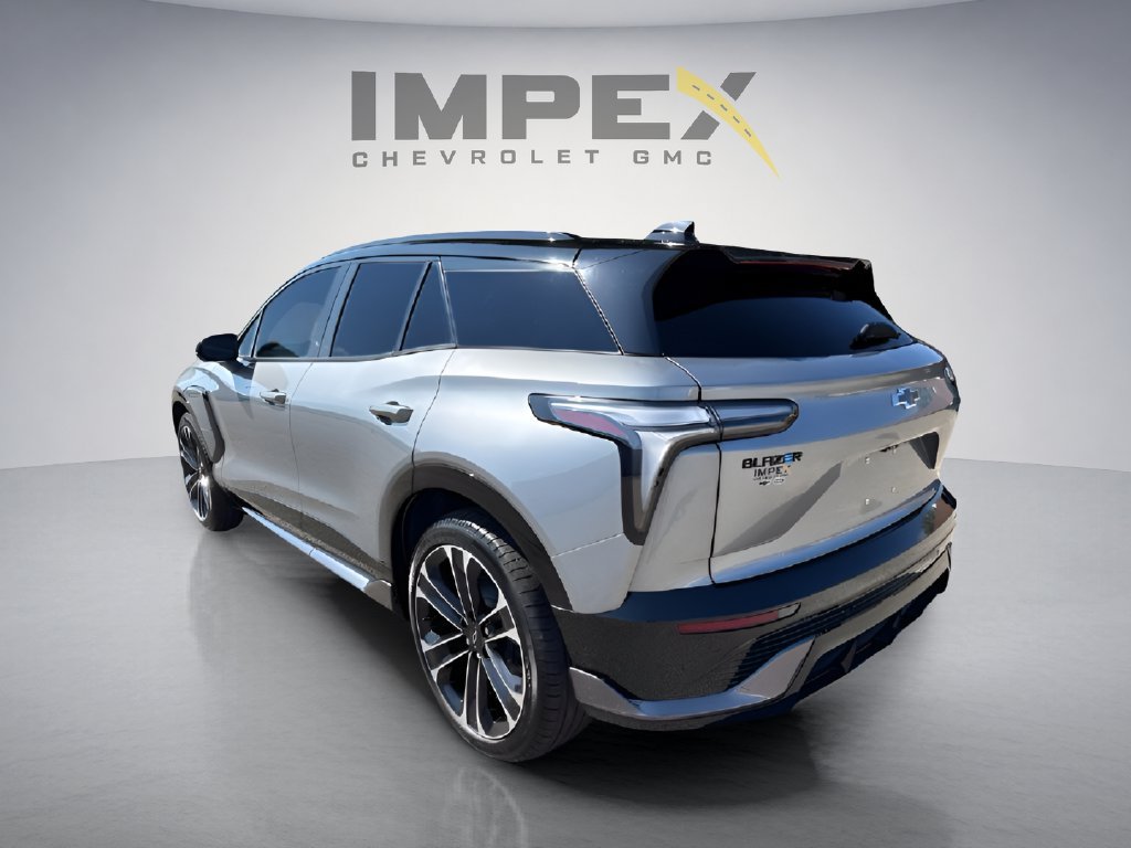 Used 2025 Chevrolet Blazer EV SS AWD/4WD image 3