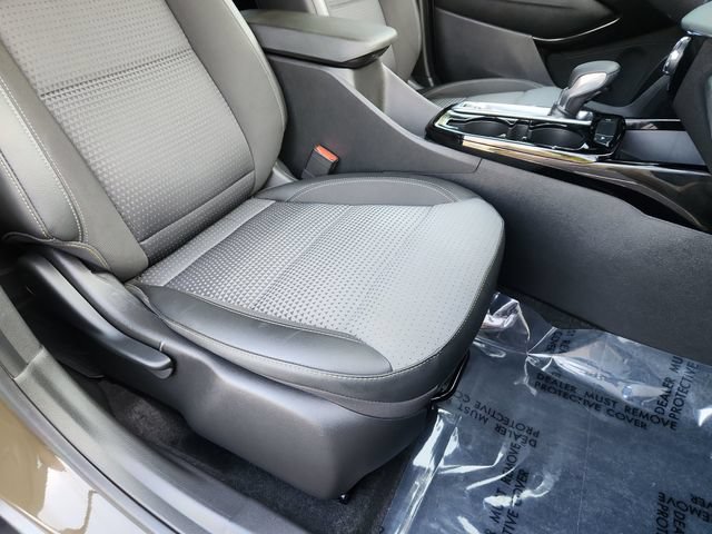 Used 2024 Chevrolet Trax LT w/ Driver Confidence Package FWD image 25