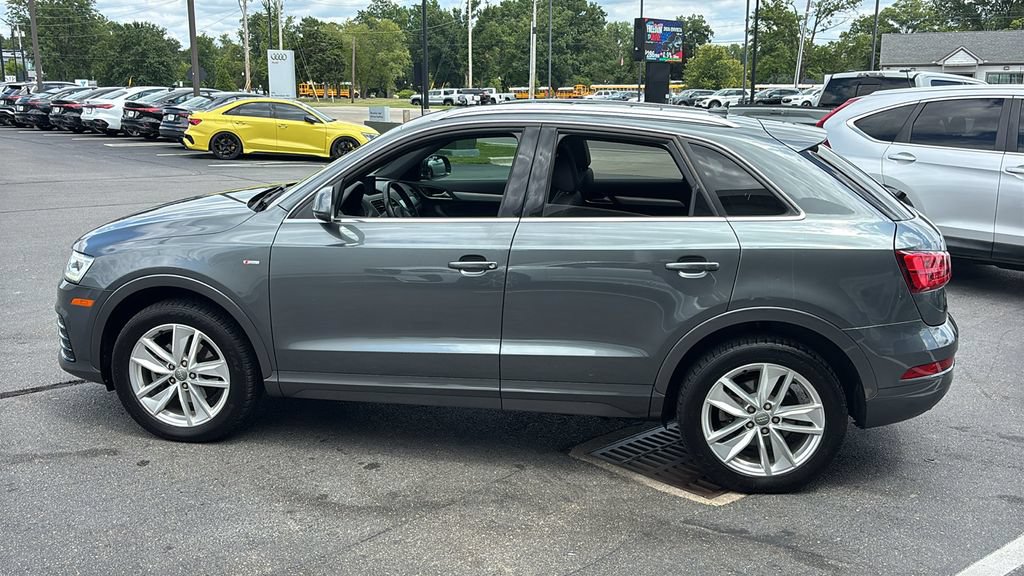 Used 2018 Audi Q3 2.0T Premium Plus w/ Premium Plus Package AWD/4WD image 3