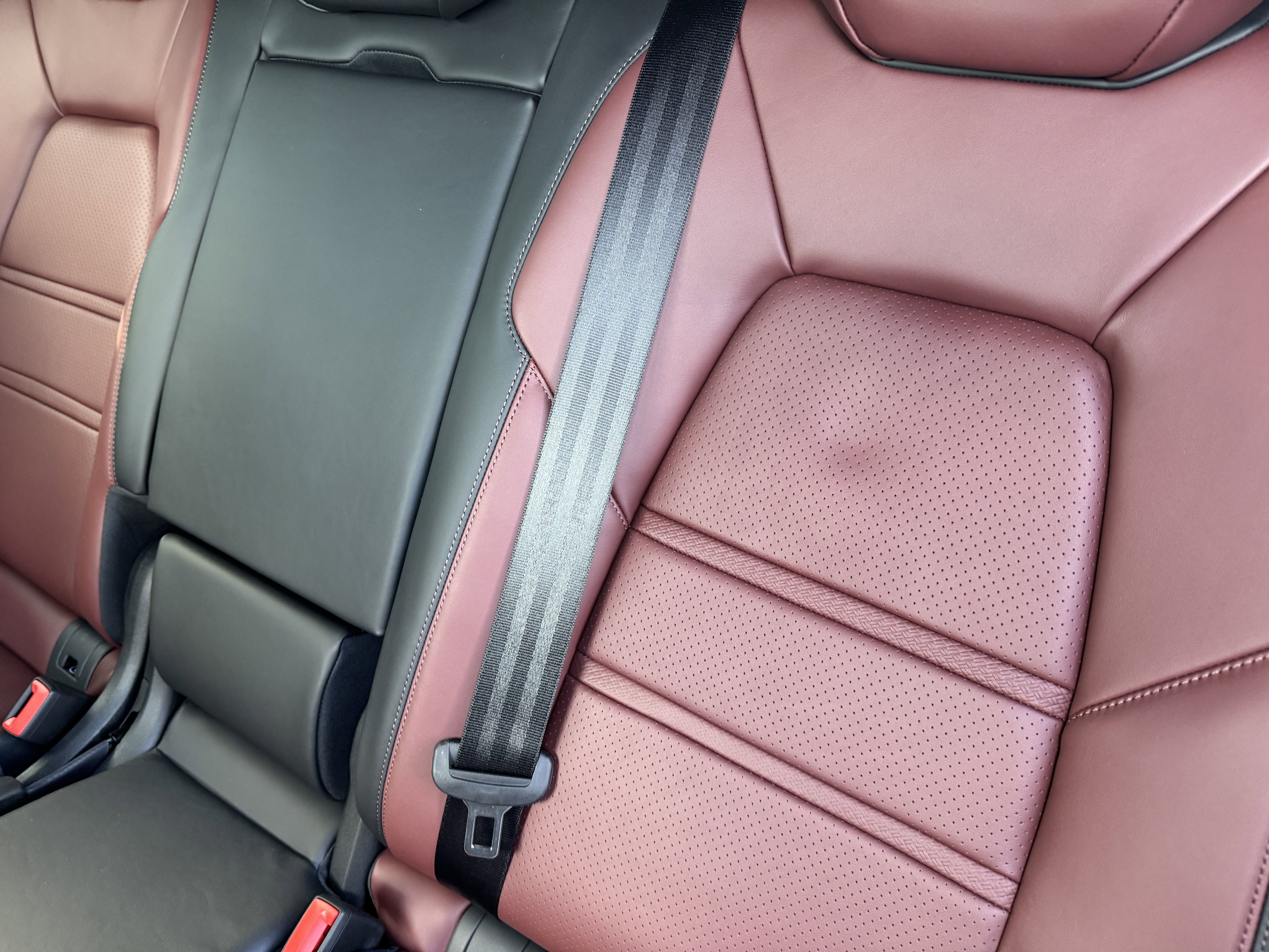 New 2025 Porsche Cayenne Coupe image 20