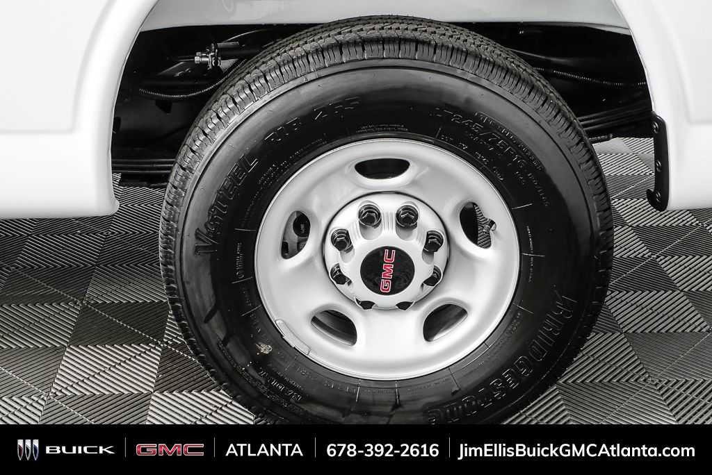 New 2025 GMC Savana 2500 w/ Driver Convenience Package RWD image 29