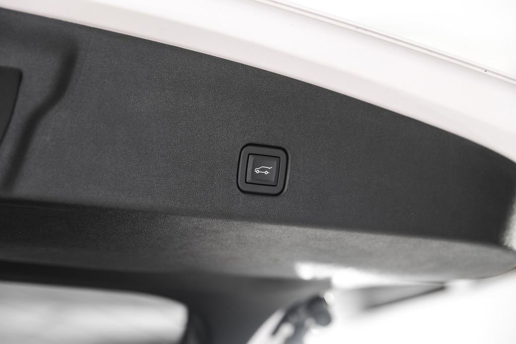 Used 2025 Cadillac Optiq Sport 1 w/ LPO, Floor Liner Package image 52