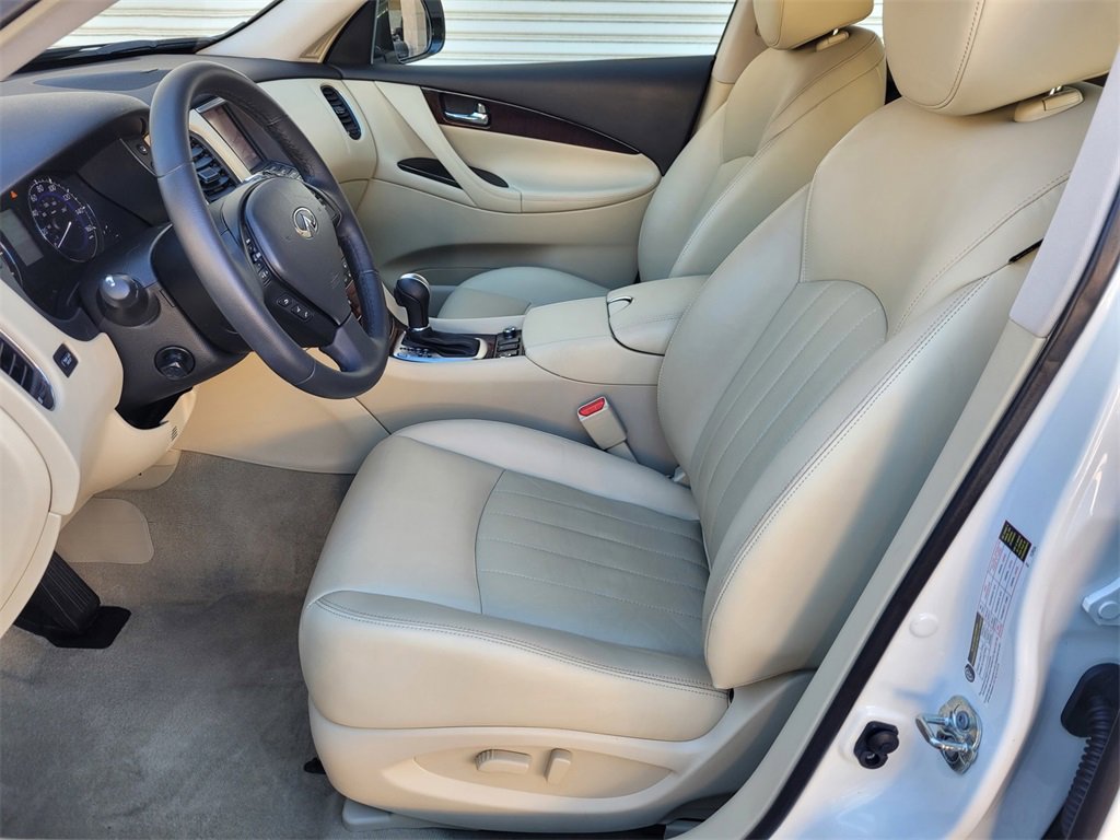 Used 2017 INFINITI QX50 AWD w/ Premium Plus Package image 17