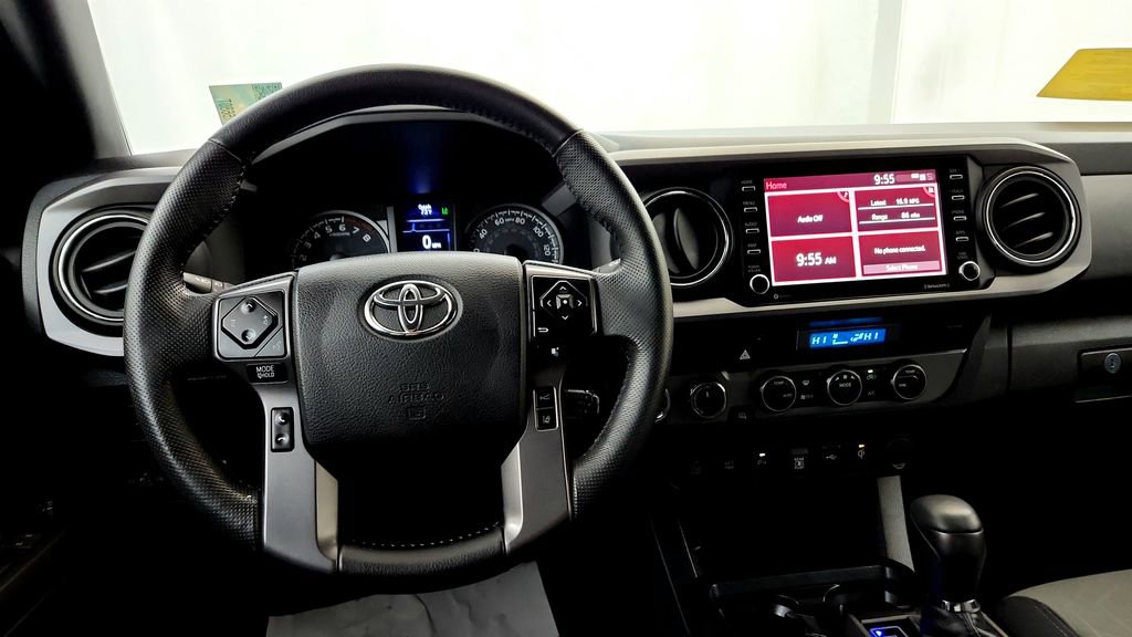 Certified 2022 Toyota Tacoma TRD Off-Road w/ Technology Package AWD/4WD image 26