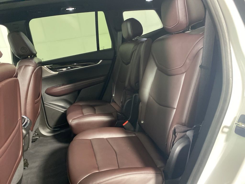 Used 2021 Cadillac XT6 Premium Luxury AWD/4WD image 13