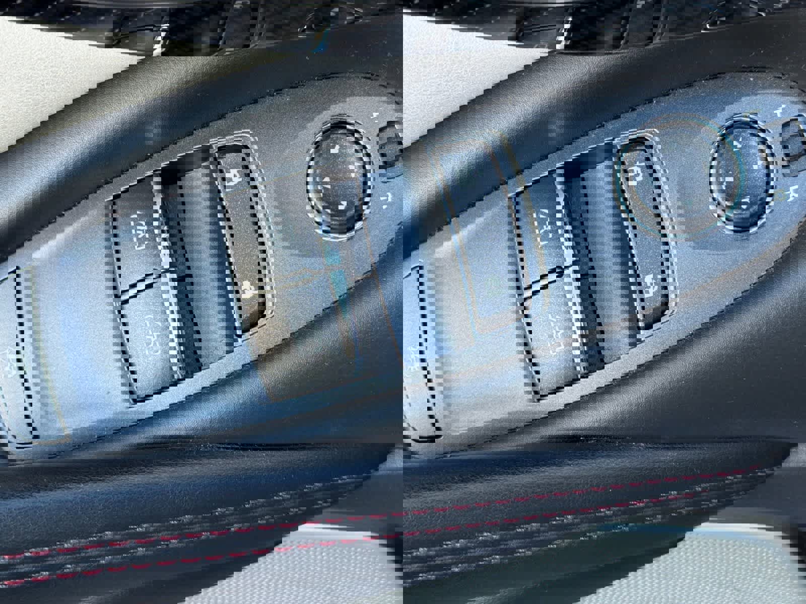 Used 2020 INFINITI Q60 Red Sport 400 w/ Proactive Package image 13