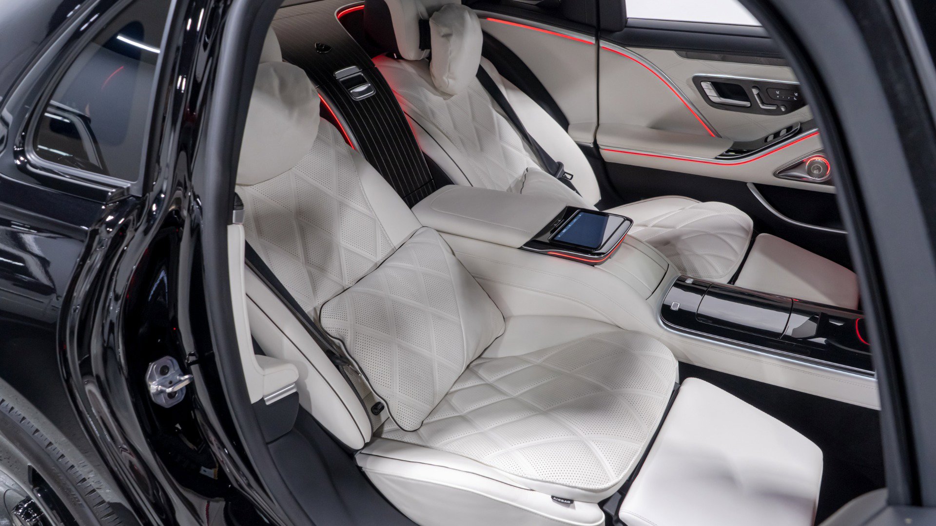 Used 2024 Mercedes-Benz Maybach S 680 4MATIC image 86