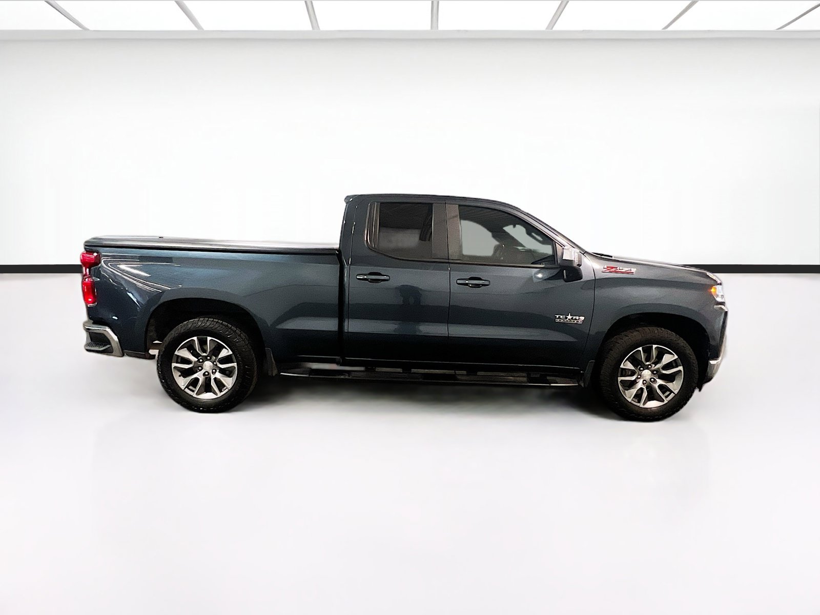 Used 2019 Chevrolet Silverado 1500 LT w/ Texas Edition AWD/4WD image 22