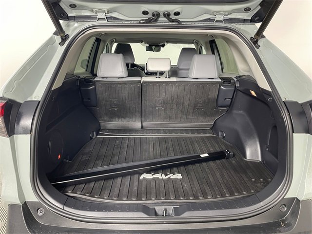 Used 2019 Toyota RAV4 XLE Premium image 19