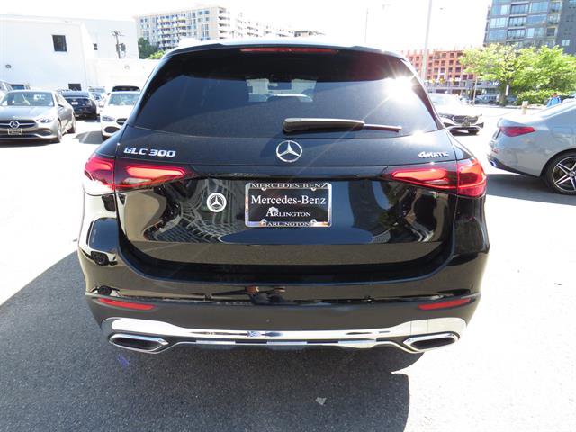 Used 2023 Mercedes-Benz GLC 300 4MATIC image 3