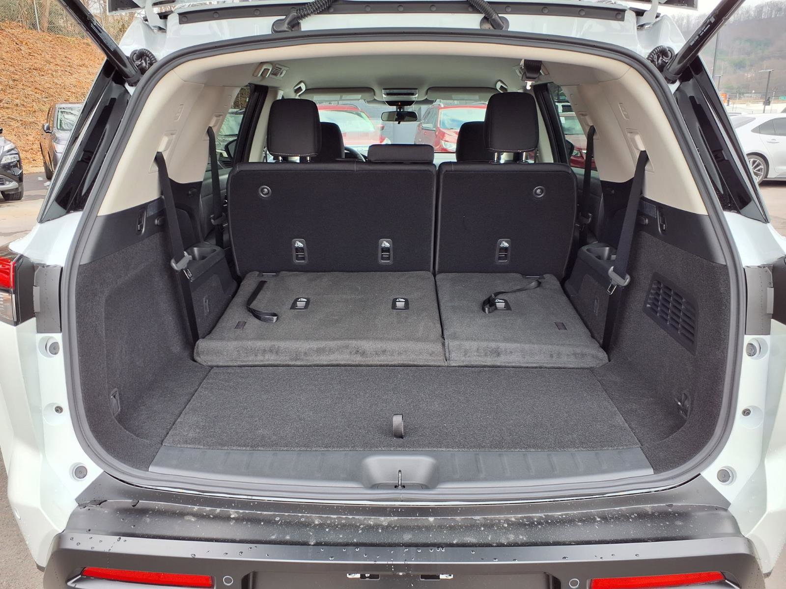 New 2026 Nissan Pathfinder SV image 25