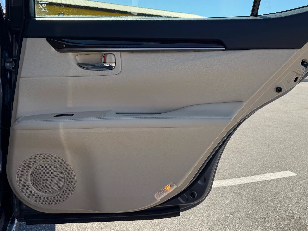 Used 2013 Lexus ES 350 w/ Premium Pkg FWD image 19