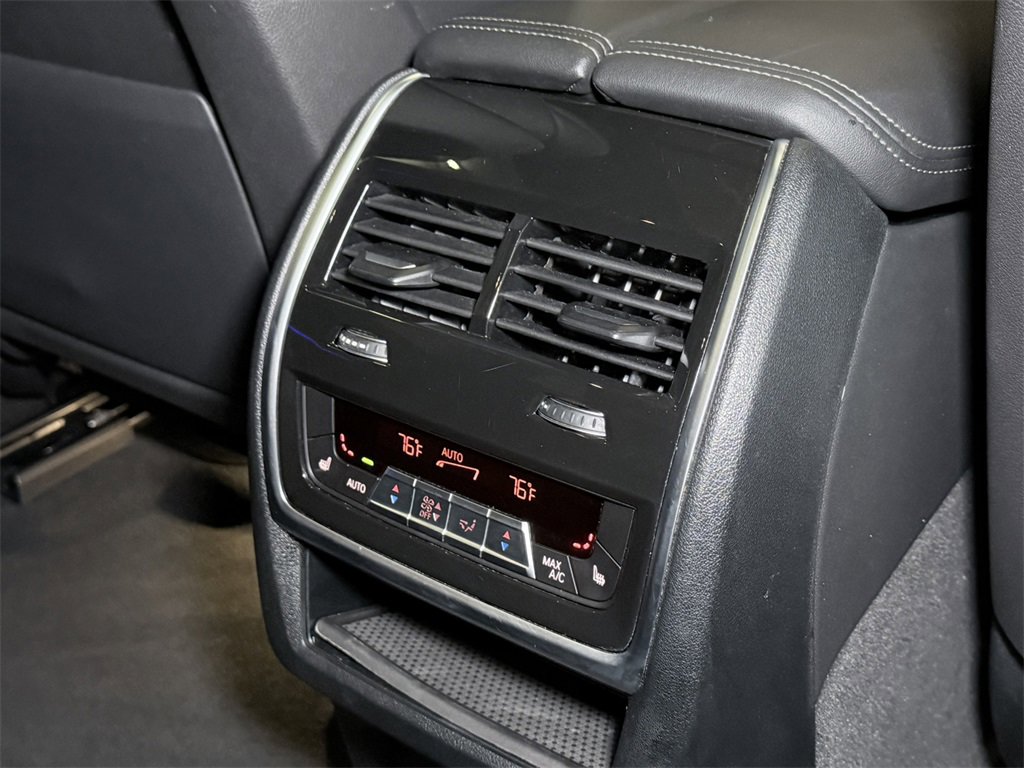 Used 2023 BMW X5 xDrive40i w/ Premium Package image 16