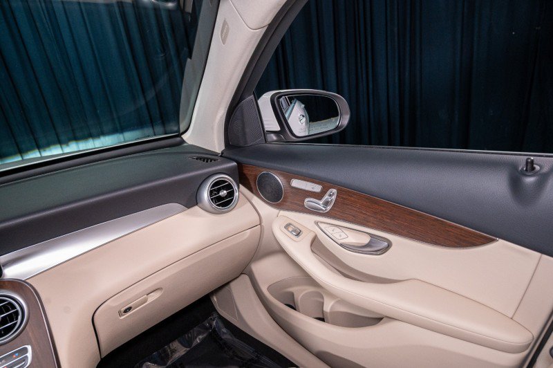 Certified 2022 Mercedes-Benz GLC 300 image 20