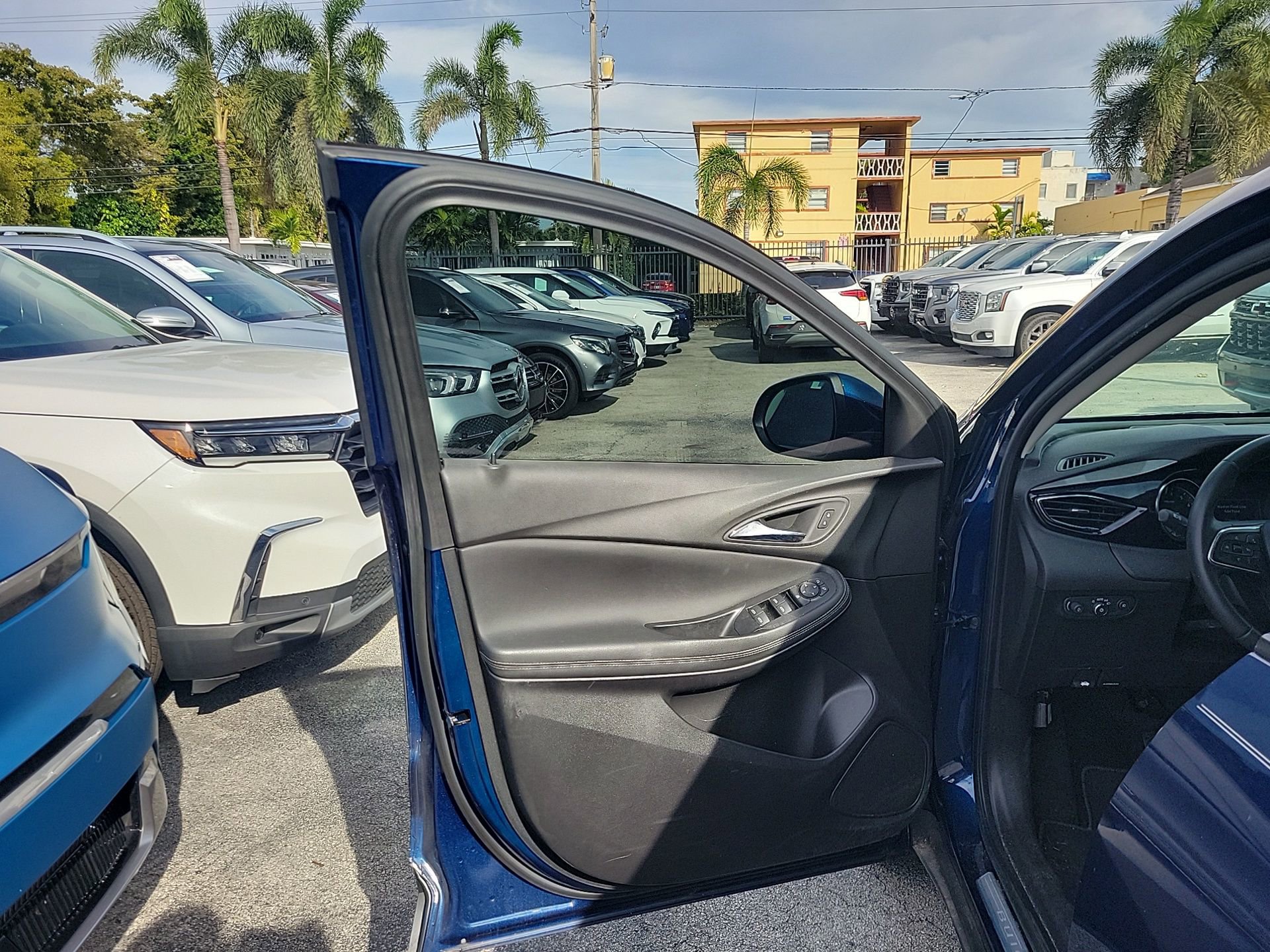 Used 2023 Buick Encore GX Preferred w/ Cold Weather Comfort Package image 47