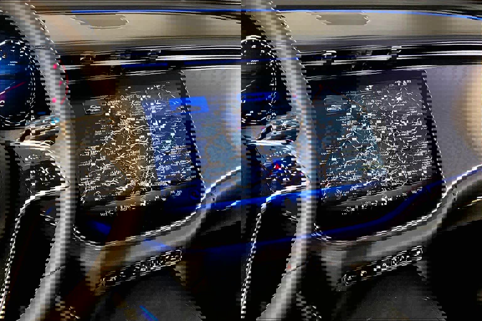 New 2026 Mercedes-Benz E 450 4MATIC Sedan image 8