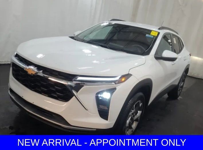 Used 2025 Chevrolet Trax LT