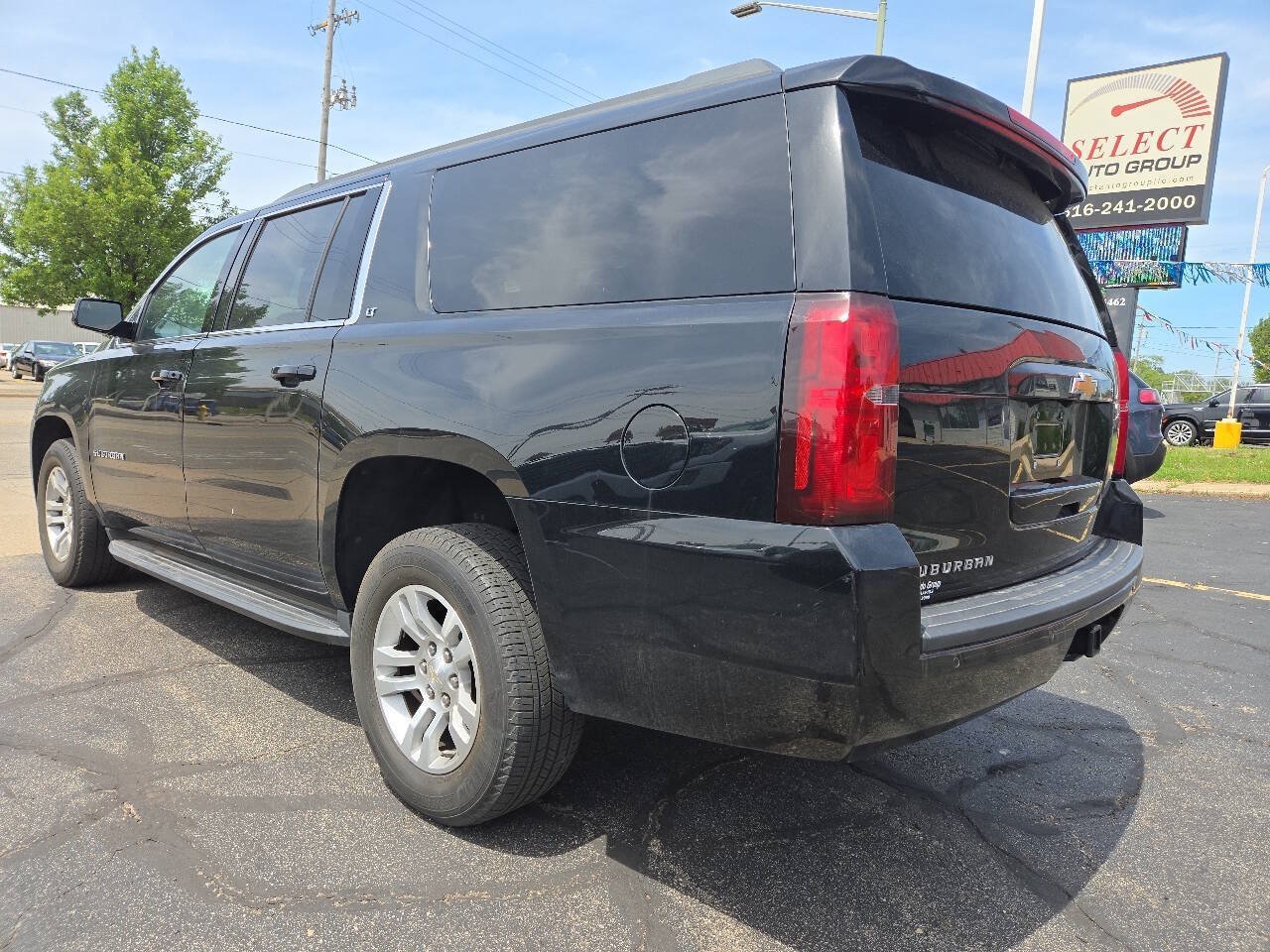 Used 2020 Chevrolet Suburban LT AWD/4WD image 8