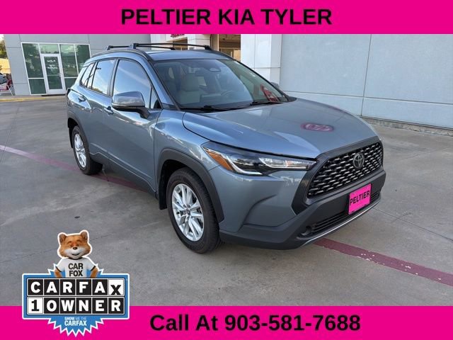 Used 2023 Toyota Corolla Cross LE image 1