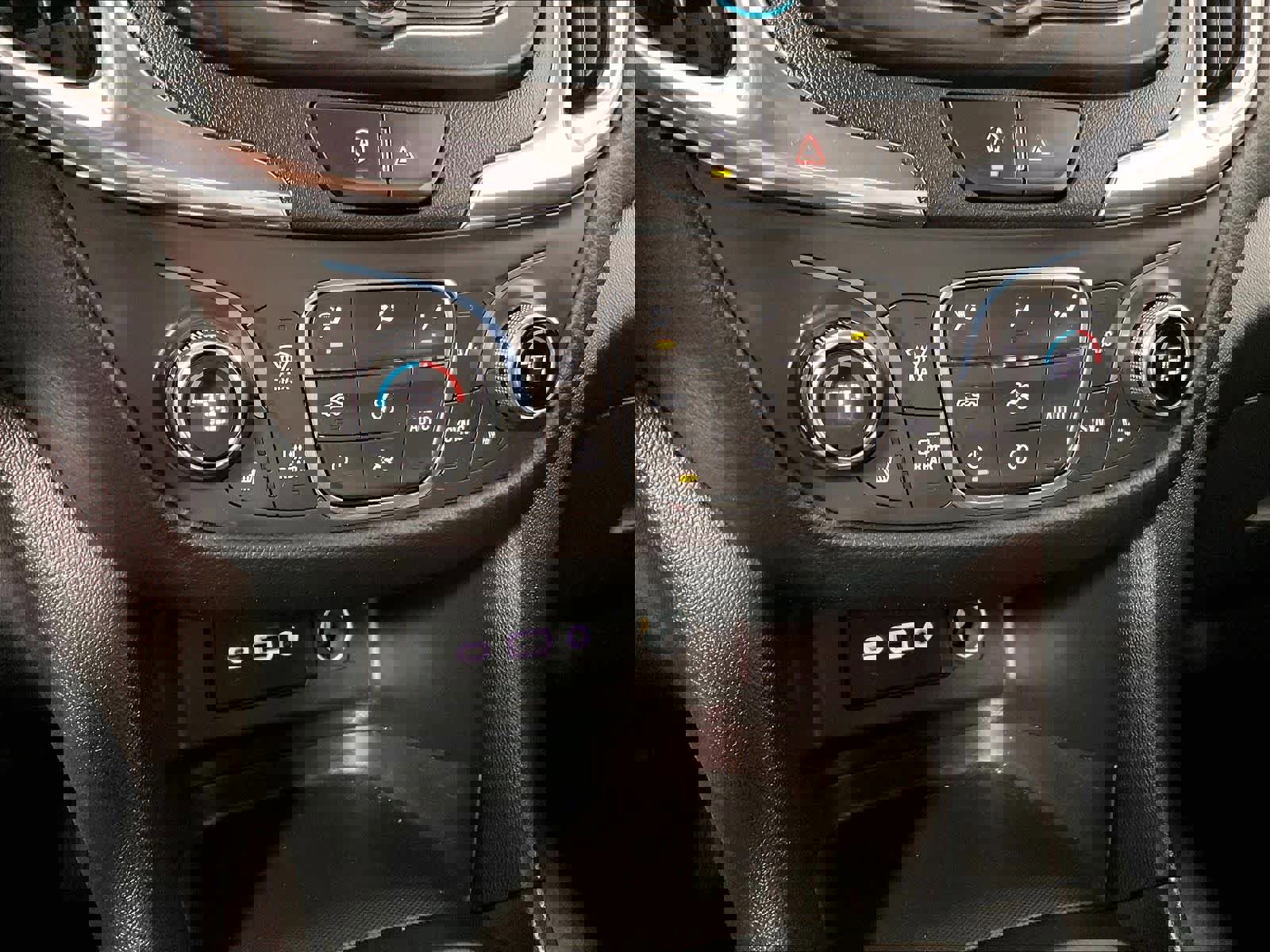 Used 2022 Chevrolet Equinox LT image 25