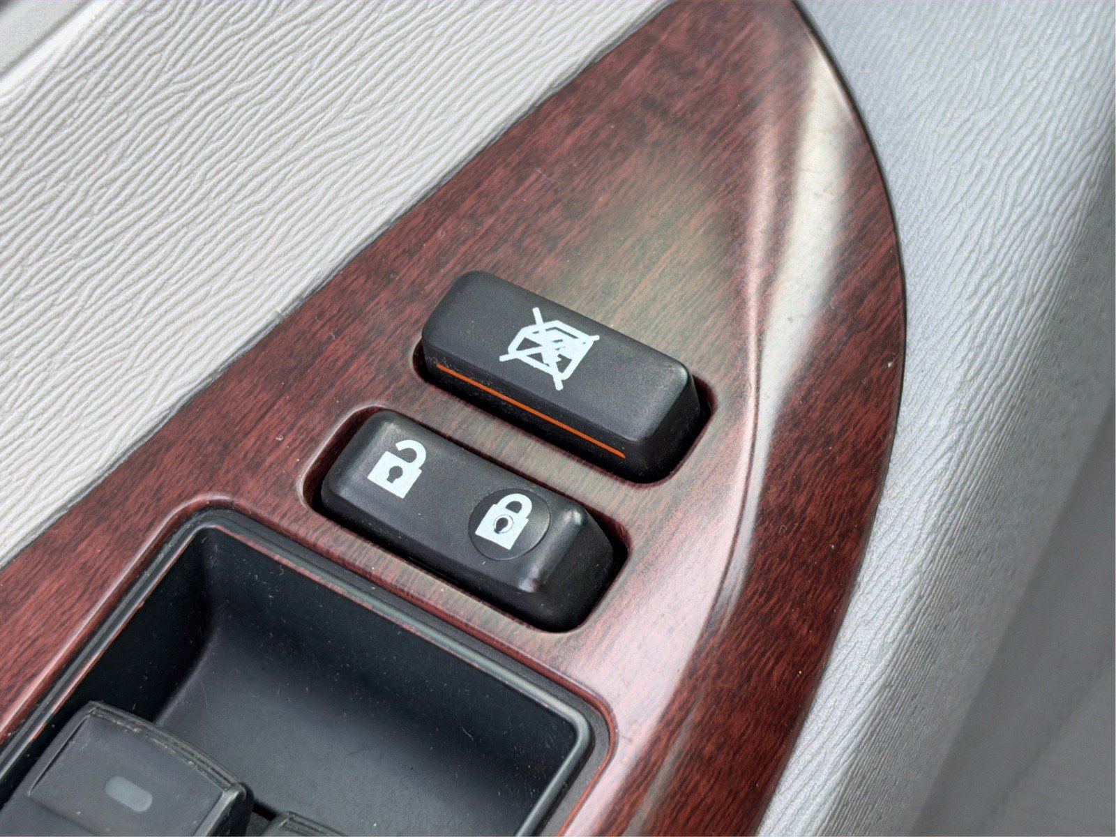 Used 2014 Toyota Sienna XLE FWD image 46
