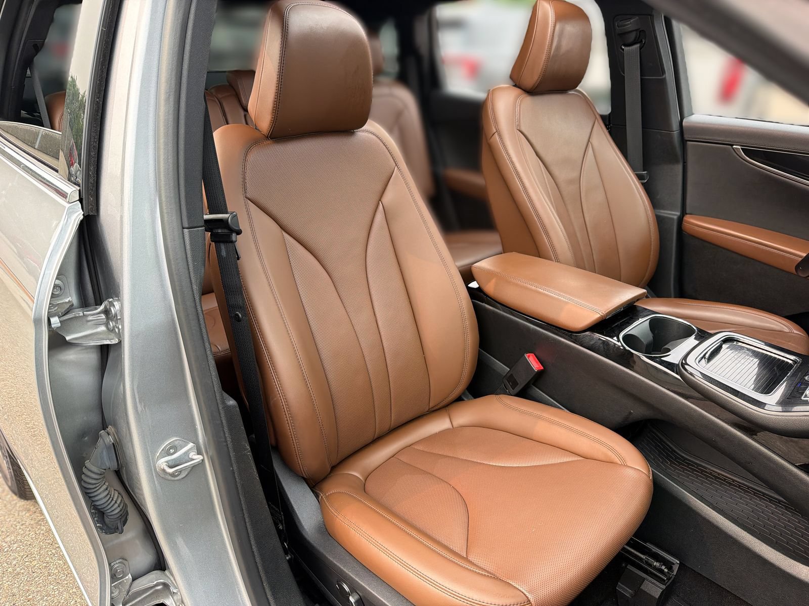 Used 2022 Lincoln Nautilus Reserve w/ Luxury Package AWD/4WD image 24