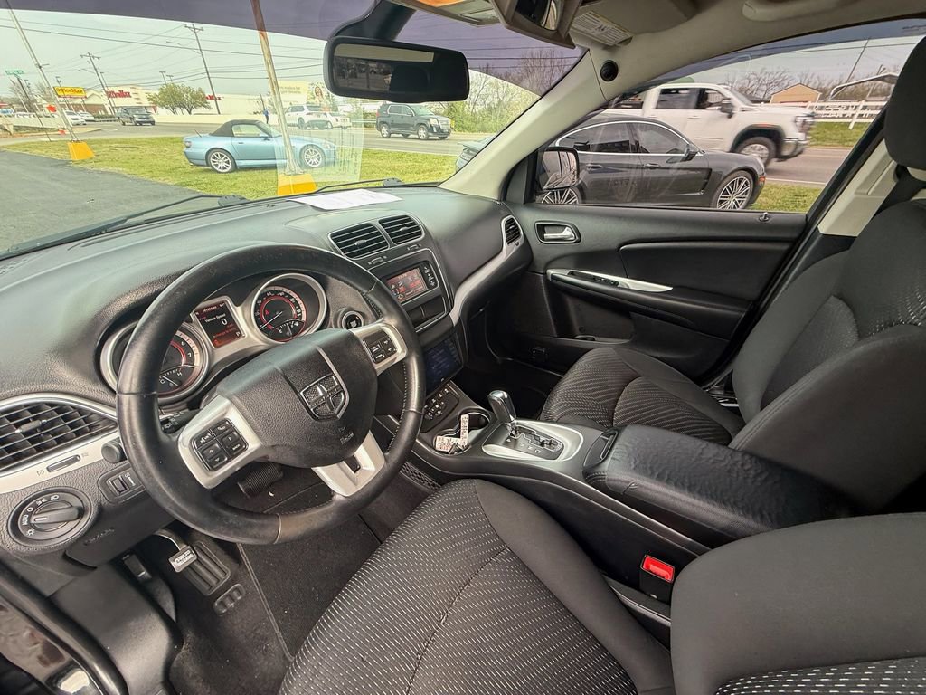 Used 2018 Dodge Journey SE w/ Popular Equipment Group image 14