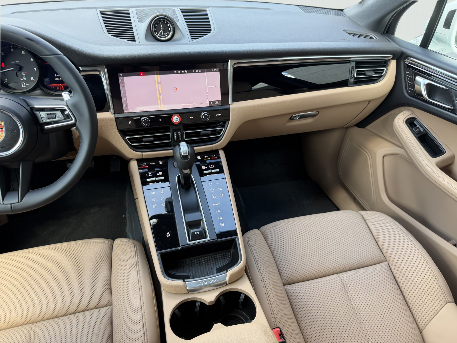 New 2026 Porsche Macan AWD/4WD image 20