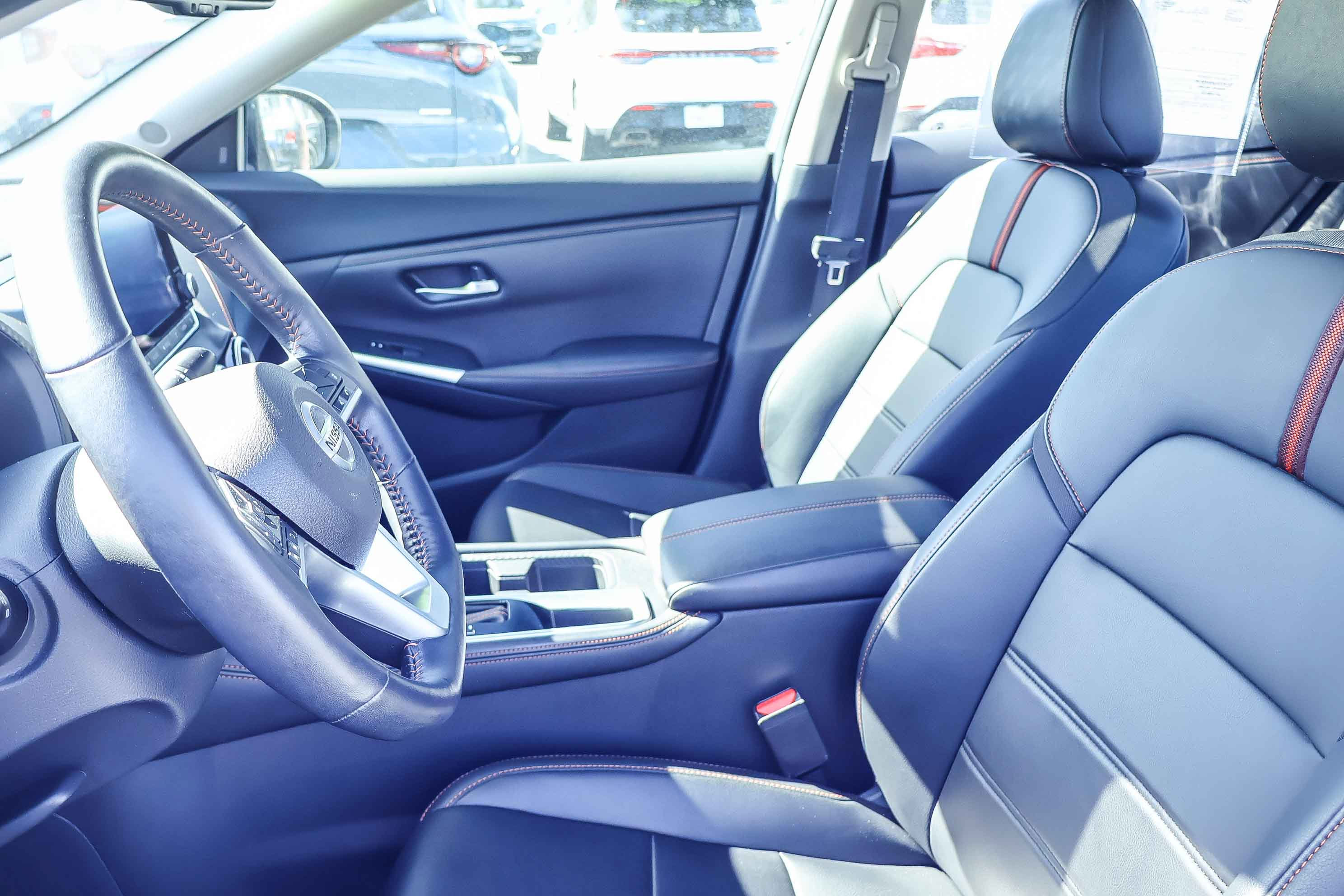 Used 2021 Nissan Sentra SR w/ SR Premium Package FWD image 14
