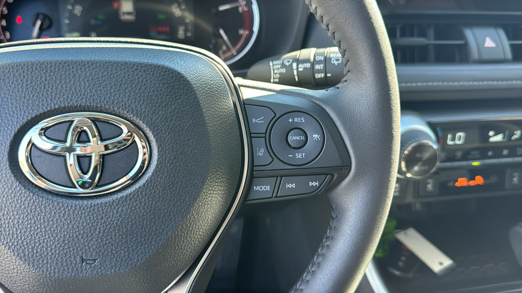 Used 2025 Toyota RAV4 XLE w/ Convenience Package AWD/4WD image 19