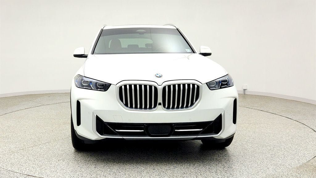Used 2026 BMW X5 xDrive40i w/ Premium Package AWD/4WD image 2