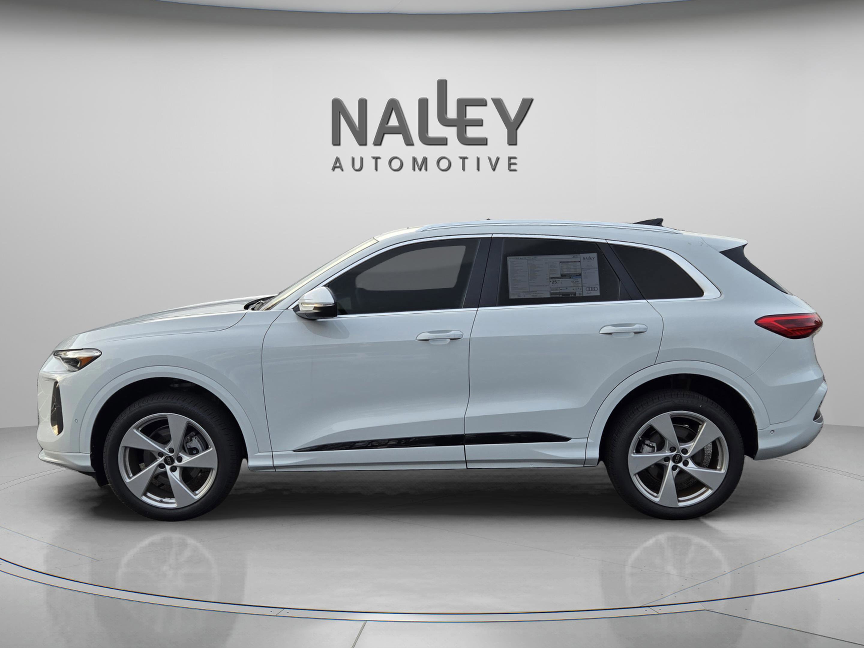 New 2025 Audi Q5 Premium Plus image 3